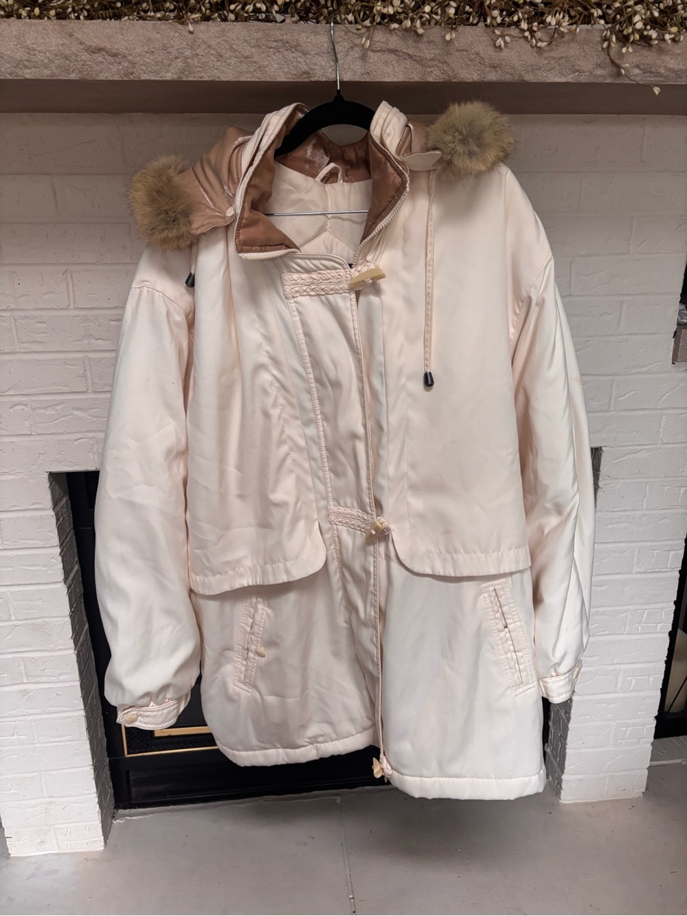 Women's Cream Puffer Jacket with Faux Fur Trim Hood